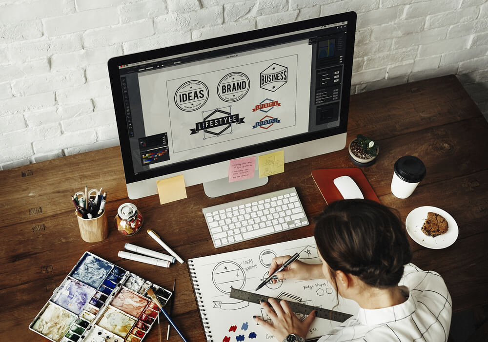 How to Become a Graphic Designer Step-By-Step