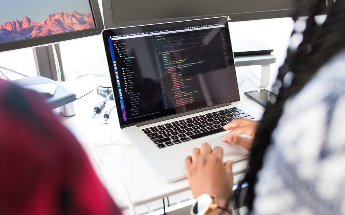 The Ultimate Guide to Becoming a Web Developer in 2024