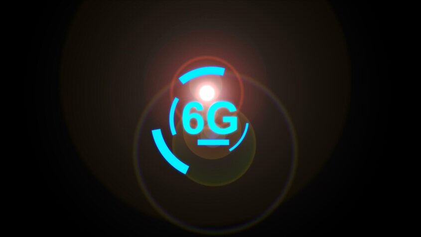 Impact of 6G on Business in the Year 2025: Innovation and Growth